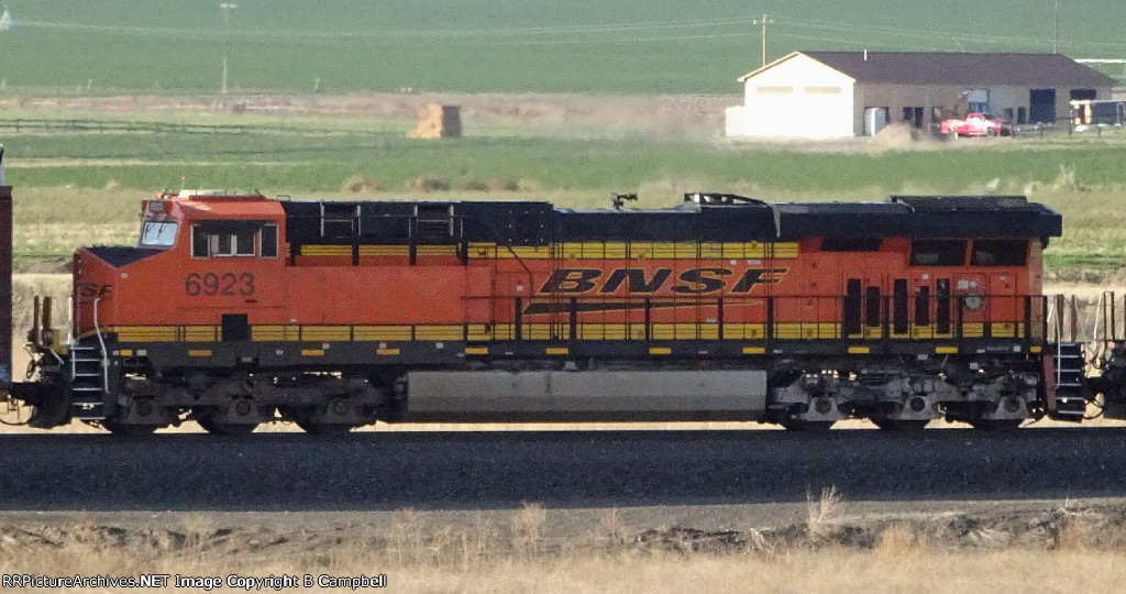 BNSF 6923